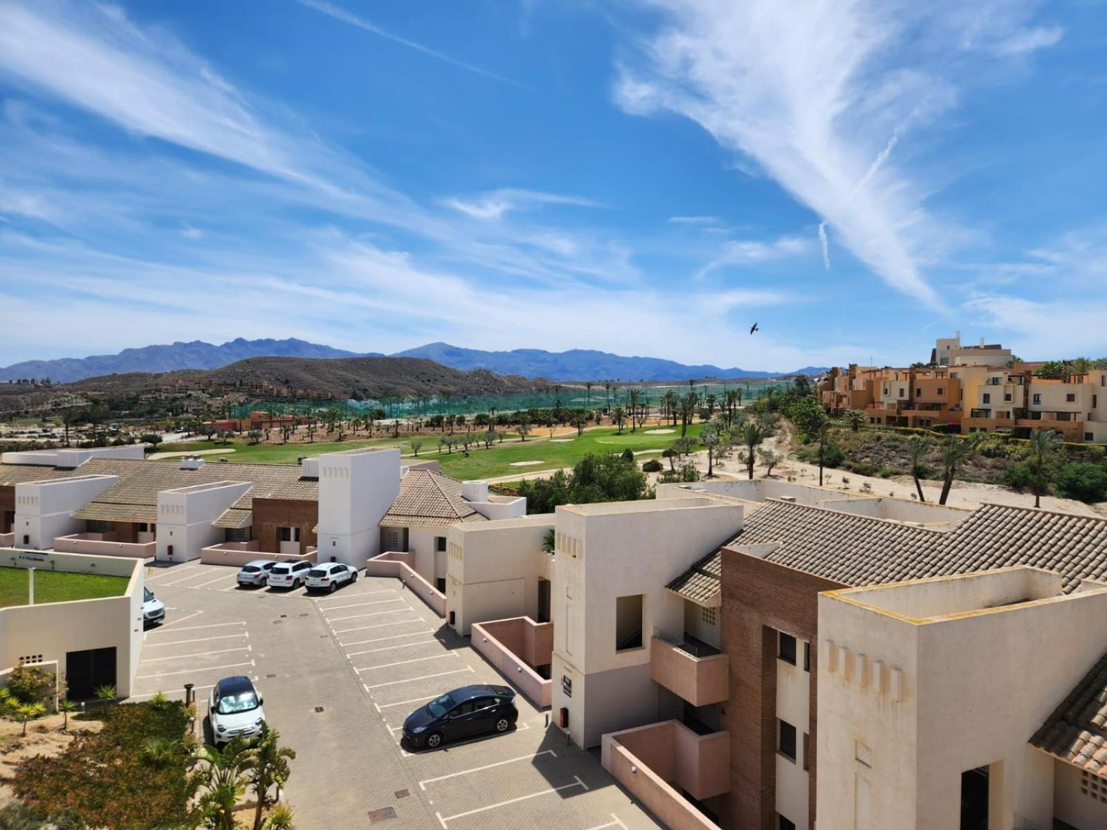 Atico Esquinero Con Preciosas Vistas Al Valle Del Este Golf Con Piscina Comunitaria! Вера Экстерьер фото