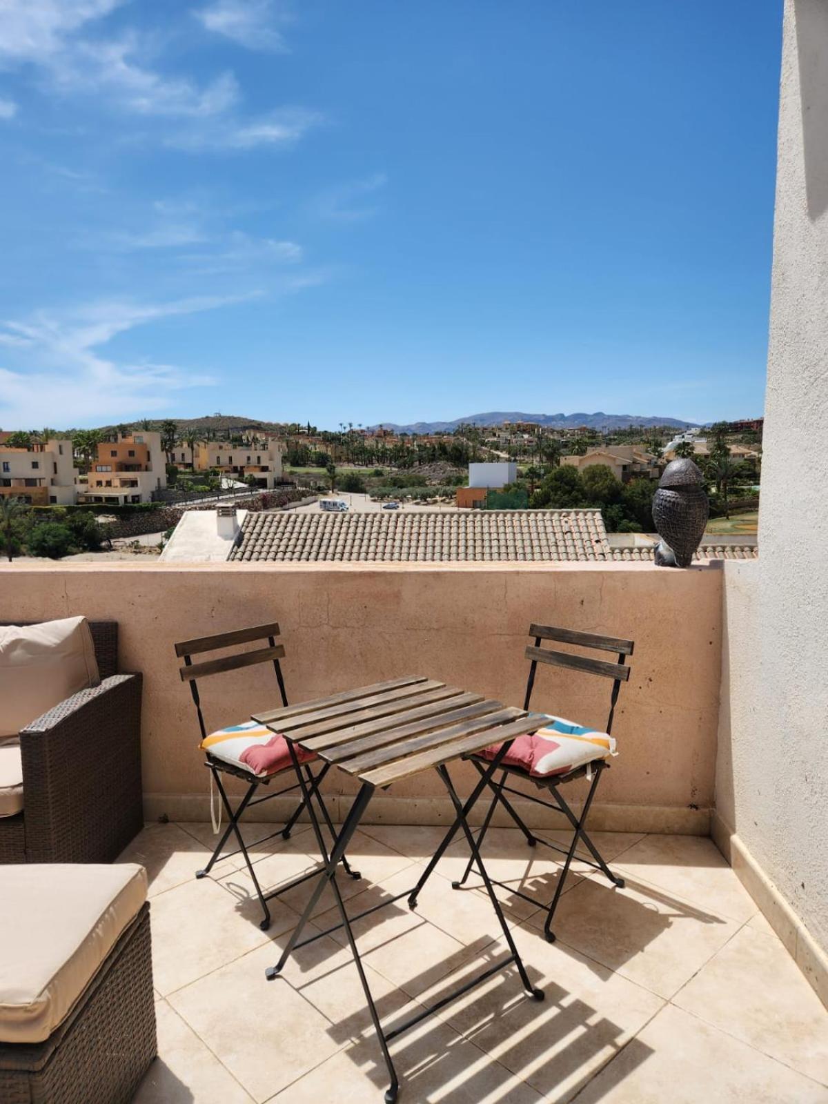 Atico Esquinero Con Preciosas Vistas Al Valle Del Este Golf Con Piscina Comunitaria! Вера Экстерьер фото